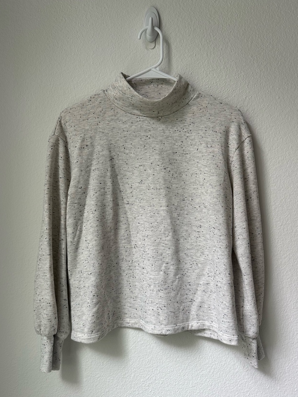 Speckled grey / Cream Mock Neck Pullover